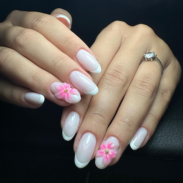 Pose gel rosée avec finition brillante à Toulon