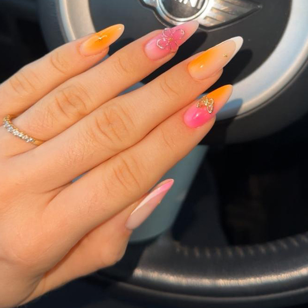 Pose gel rosée avec finition brillante à Toulon