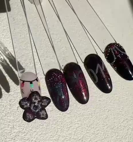 Nuancier nail art réalisé par MarySara à Toulon